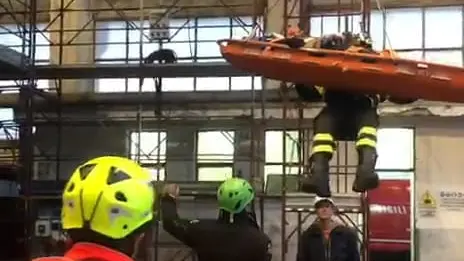 I soccorsi prestati all'operaio