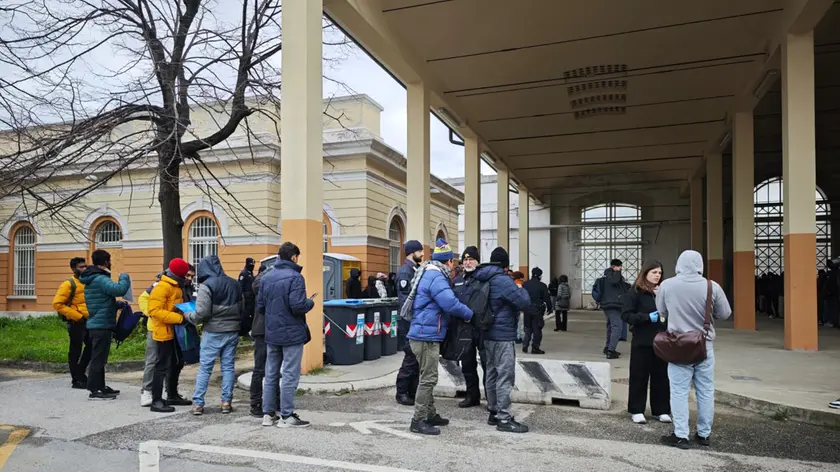 Le forze dell'ordine intervenute in Porto Vecchio (Lasorte)