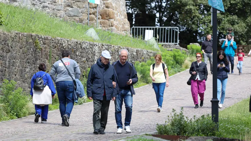 Turisti a Gorizia (Tibaldi)