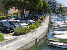 Parcheggi a Grado in un’immagine d’archivio di Bonaventura