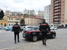 I carabinieri dopo il blitz in piazza Foraggi
