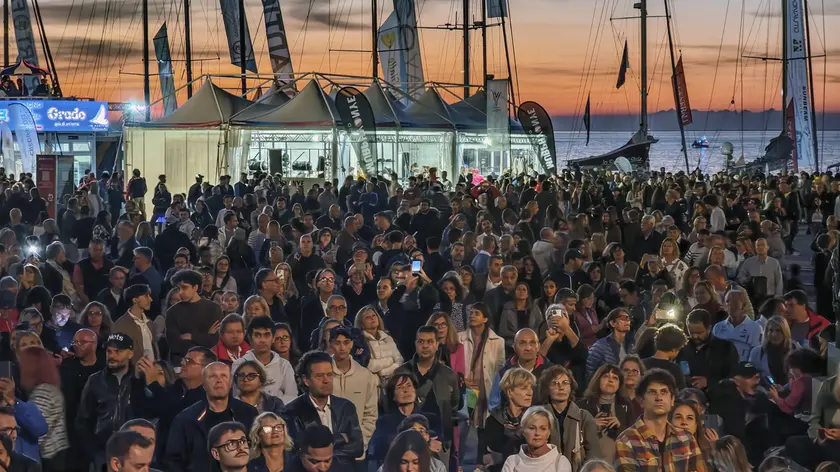 Turisti a Trieste per la Barcolana lo scorso ottobre (foto Lasorte)