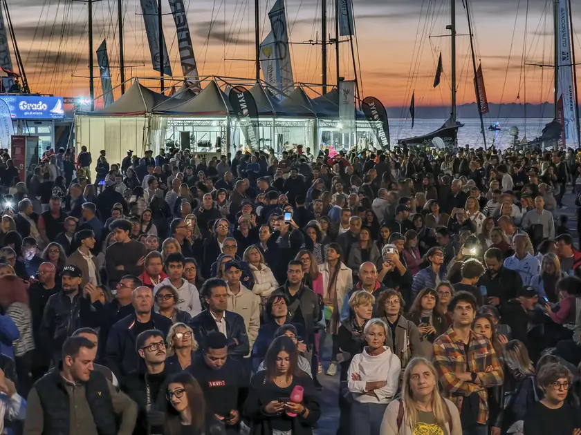 Turisti a Trieste per la Barcolana lo scorso ottobre (foto Lasorte)