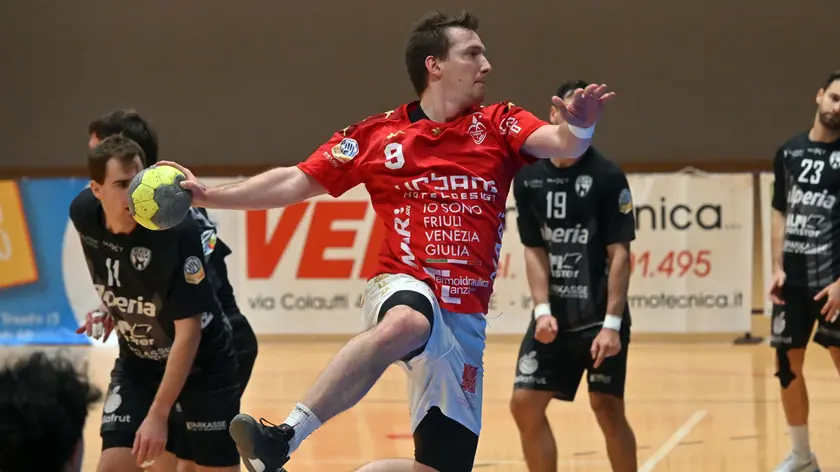 Alex Pernic capitano della Pallamano Trieste