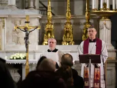 Il vescovo Trevisi celebra la messa in memoria del 32enne. Foto servizio di Massimo Silvano