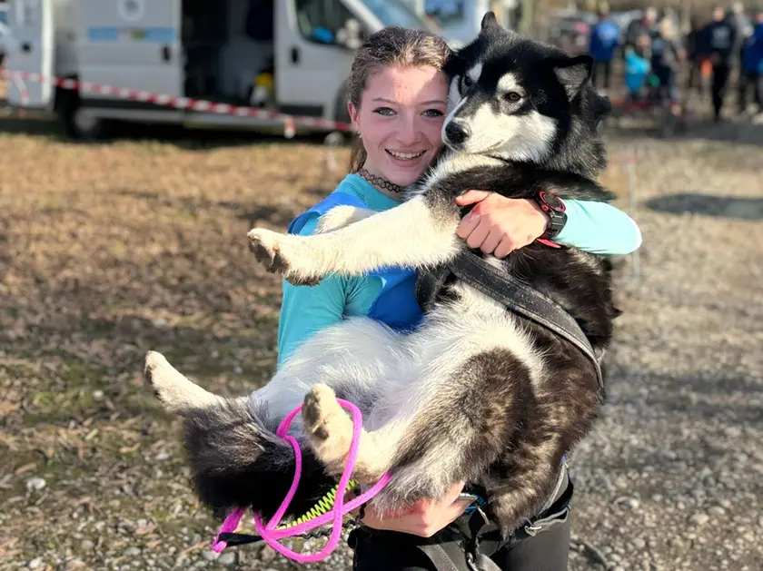 Ludovica Del Fabbro, quattordicenne triestina, con Kate, Husky di tre anni