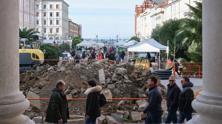 Il cantiere in piazza Sant'Antonio (fotoservizio Massimo Silvano)