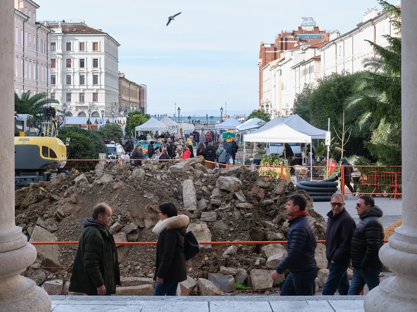 Il cantiere in piazza Sant'Antonio (fotoservizio Massimo Silvano)