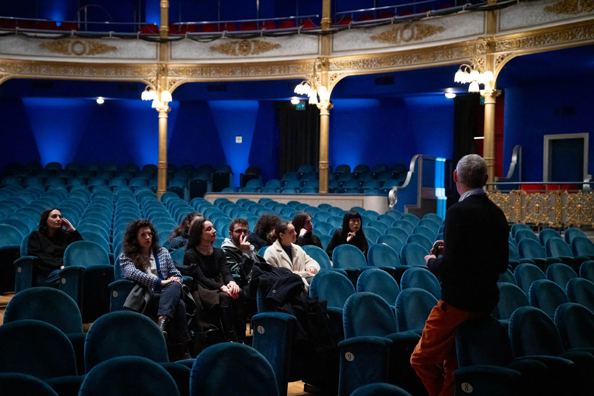 Ecco le opere create dai sedici artigiani del costume che si sono appena diplomati a Trieste, dopo aver frequentato il corso professionalizzante “Bottega Artigiana - Sartoria e Lavorazioni Accessorie”, promosso da Cinecittà, organizzato da Its Arcademy - Museum of Art in Fashion e finanziato dal ministero della Cultura nell’ambito del progetto NextGenerationEU.