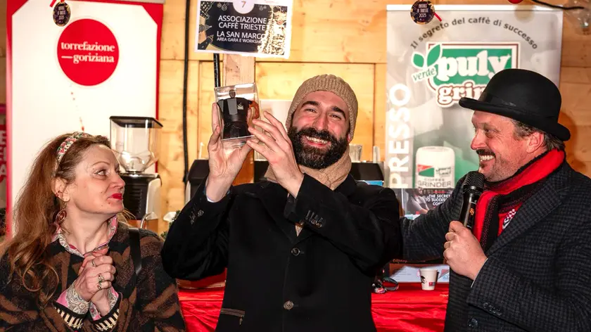 Mattia Maculotti festeggia la vittoria (foto Lasorte)