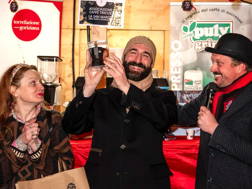 Mattia Maculotti festeggia la vittoria (foto Lasorte)