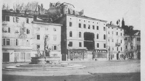 Piazza Vittoria in una foto d’epoca