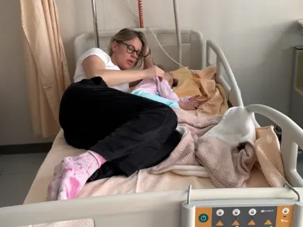 La foto postata da Federica Pellegrini in ospedale con la figlia Matilde