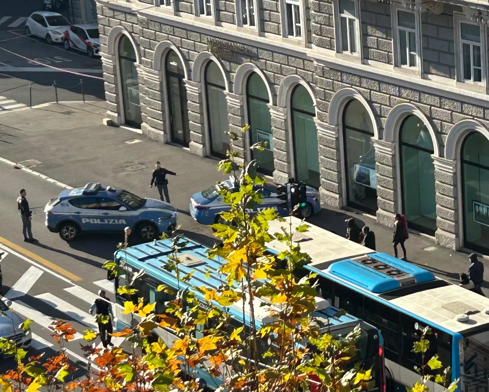 La polizia blocca il traffico