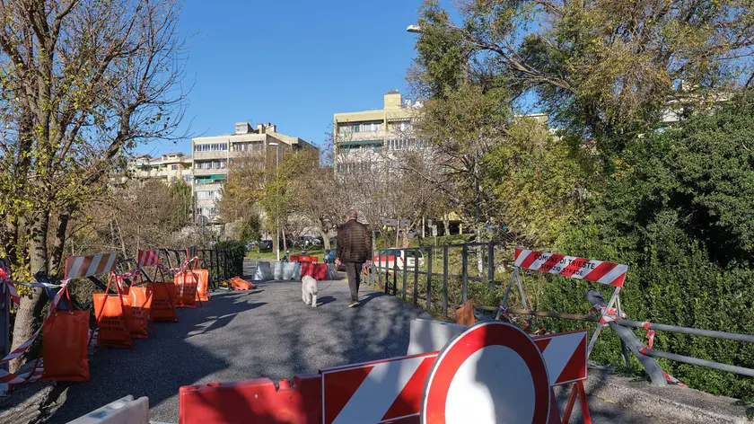 Il ponte in via di Campanelle. Foto Massimo Silvano