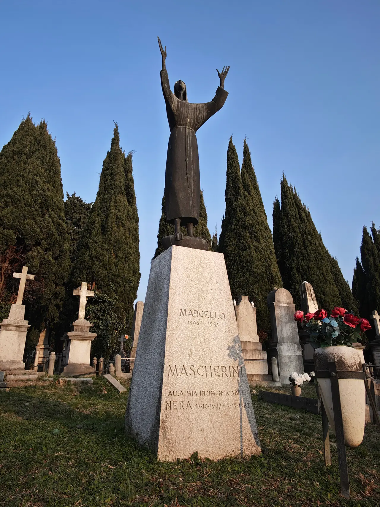 La tomba di Marcello Mascherini (Lasorte)