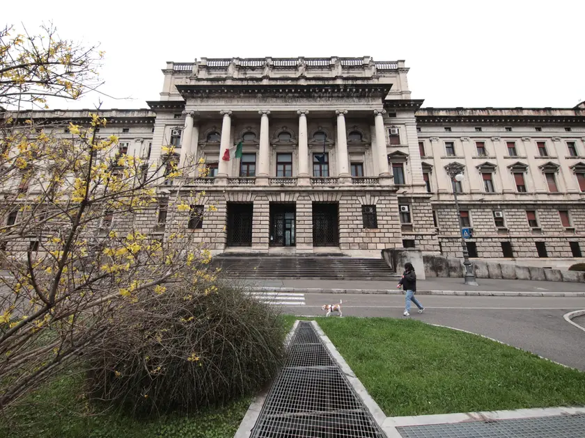 Il Palazzo di giustizia di Trieste (foto Lasorte)