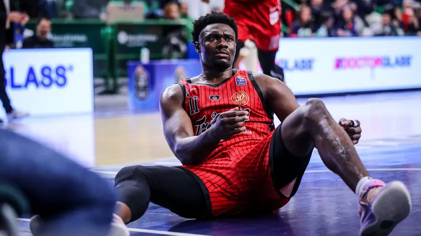 Mady Sissoko ha subito un infortunio a un ginocchio nel corso del match con Reggio Emilia