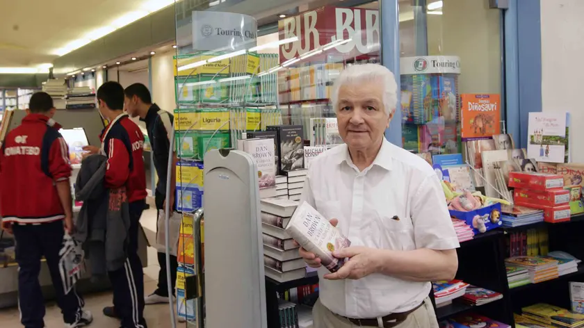 Sergio Zorzon, fondatore della libreria Svevo, in una foto di diversi anni fa