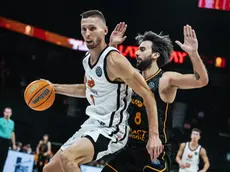 L’ala grande Jarrod Uthoff in azione contro il Galatasaray Foto Bcl