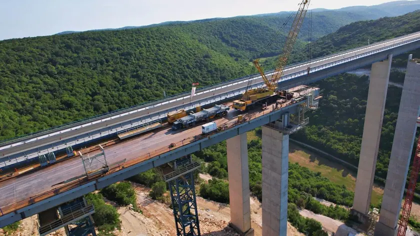 Il viadotto: la costruzione del ponte della ipsilon istriana