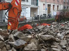Abbattuti gli edifici abbandonati e cadenti di via dell’Agro 11 a Trieste. Foto servizio Lasorte