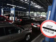 Code al valico di Batrovici. Tanjug / Sava Radovanović