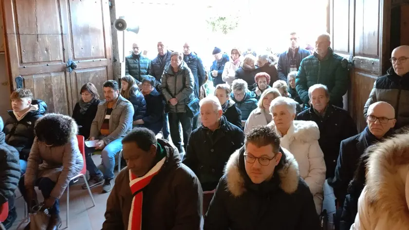 Il Natale dell’arcivescovo Redaelli fra gli alluvionati di Versa