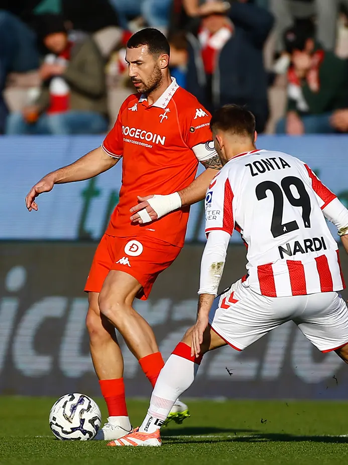 Il capitano Artur Ionita (foto Mariani / Lasorte)