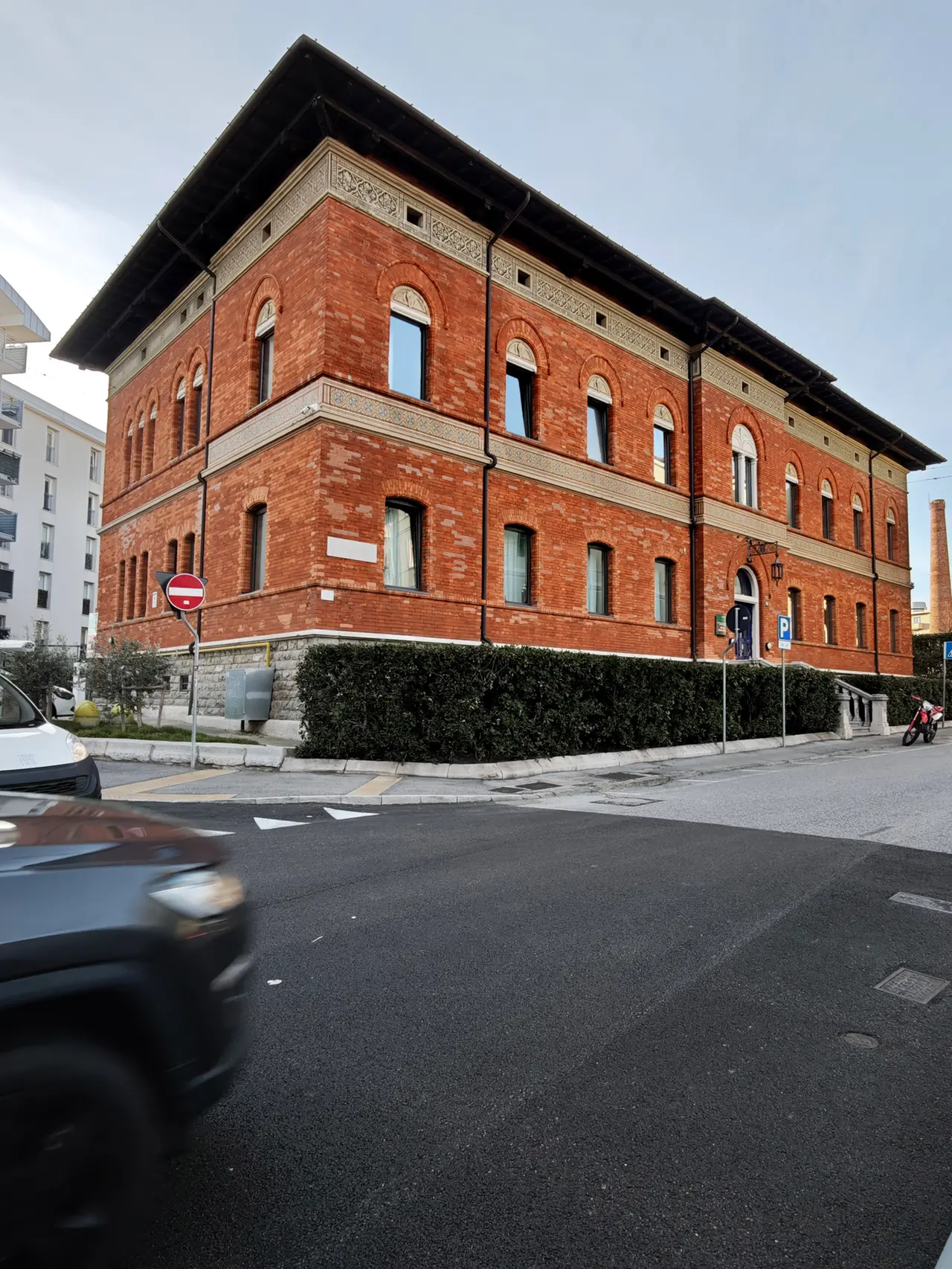 L’ex ospedale geriatrico della Maddalena, oggi sede del Csm (Lasorte)