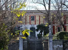 Il cancello d’ingresso di Villa Brigido (Lasorte)