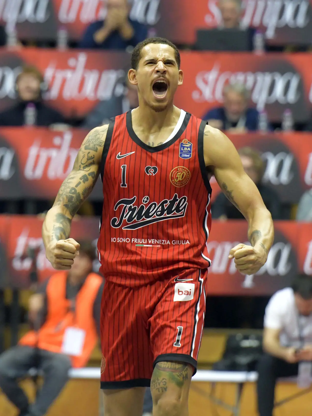 La carica di Juan Toscano-Anderson Foto Bruni