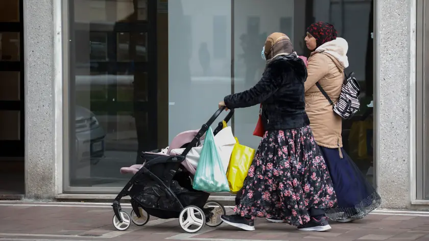 Donne bengalesi a Monfalcone. Foto di Katia Bonaventura