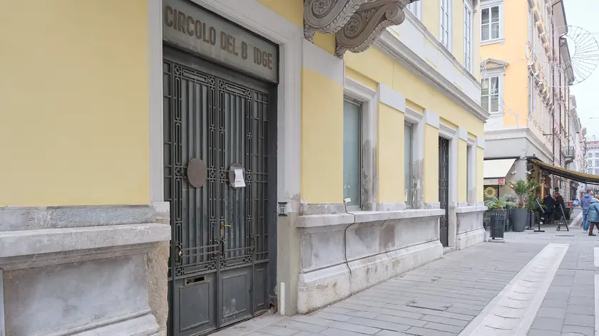 L’ex circolo del bridge in via San Nicolò (foto Silvano)