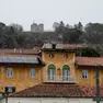 Il nevischio lambisce la Rocca a Monfalcone (Bonaventura)