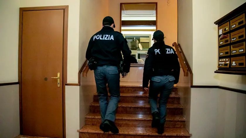 Sul posto del delitto le forze dell'ordine (Foto Katia Bonaventura)