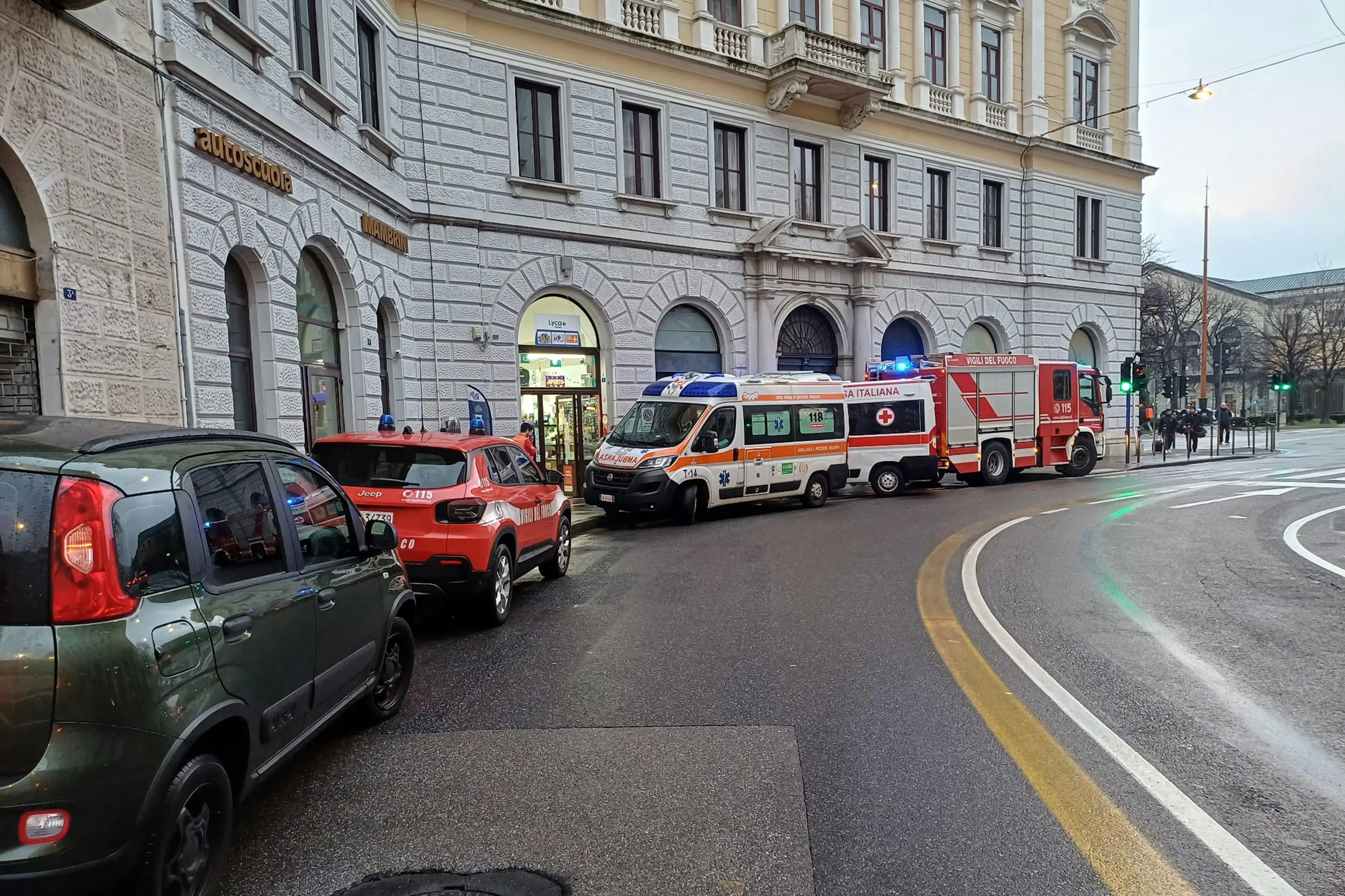 I soccorsi in via Ghega