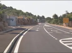 Un tratto della ricostruita strada Faresina - Lussinpiccolo (foto Radiotelevisione croata)