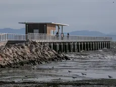 Il nuovo pontile di Marina Julia con il chiosco a mare (Bonaventura)