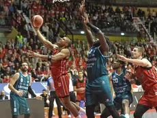 Un momento del match contro Cantù (Bruni)