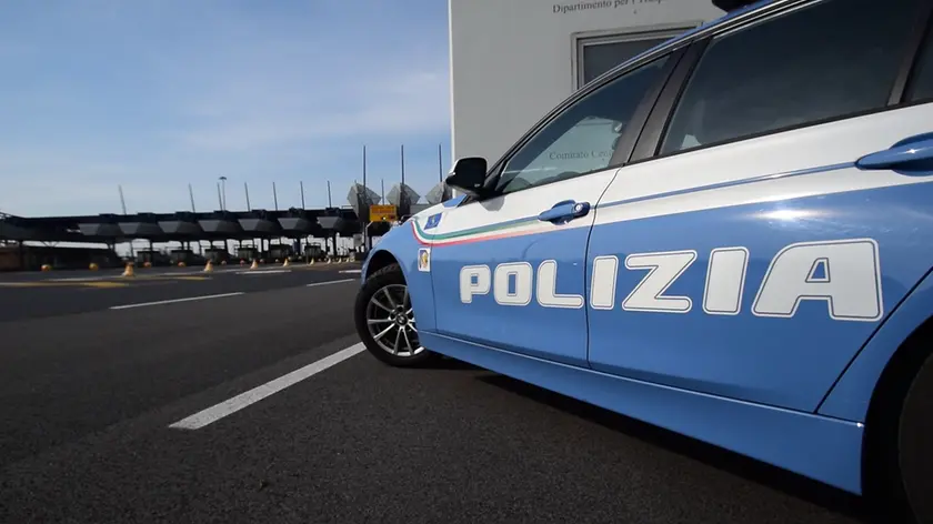 Polizia in autostrada