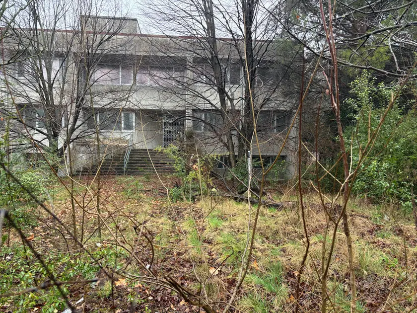 L’ex caserma della finanza si trova in via Trieste accanto all’autoporto Sdag (foto Marega)