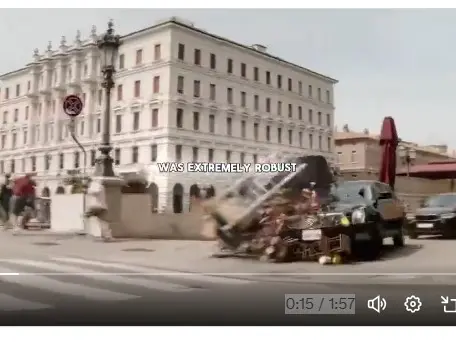 Un frame del trailer girato a Trieste da milioni di visualizzazioni