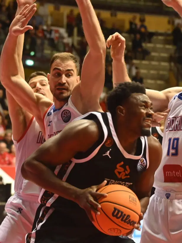 Mady Sissoko in azione in Champions League (foto Bruni)