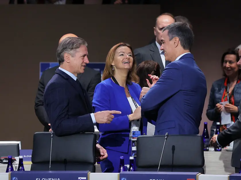 Robert Golob con Tanja Fajon e il premier spagnolo Sanchez a un vertice Nato a Washington nel luglio 2024