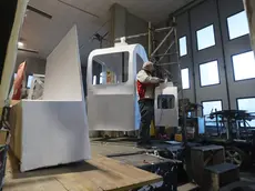 I preparativi del Carnevale nel capannone Alto Adriatico (Lasorte)