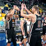 L’esultanza dei giocatori di Trieste al termine del match vinto contro Gran Canaria (foto Bcl)