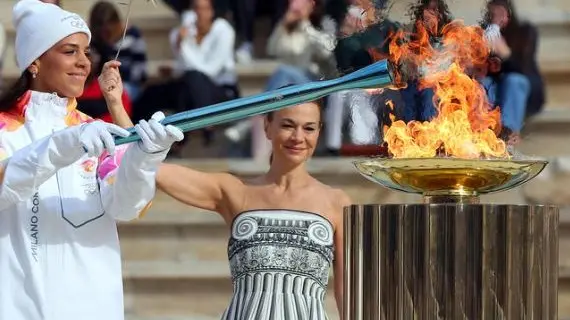 La fiaccola olimpica arriva a Trieste