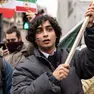 Un giovane iraniano a una manifestazione di protesta contro il regime degli ayatollah (foto Agf)