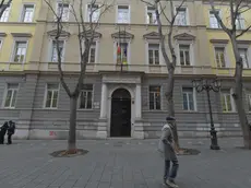 L’ingresso della Julia dove è stato sequestrato un coltello Foto Bruni